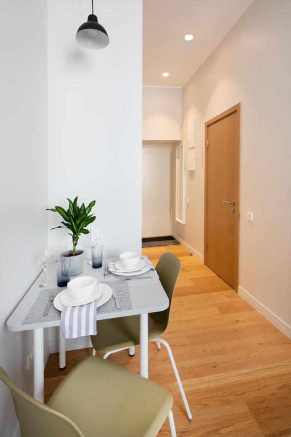 Modern Design Studio Apartment In Riga Center Esterno foto